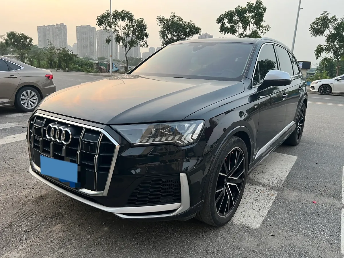 2022 Audi Q7 3.0T 340HP V6 8AT,autocango,china used car exporter,china ev exporter,chinese used car exporter,chinese used ev exporter