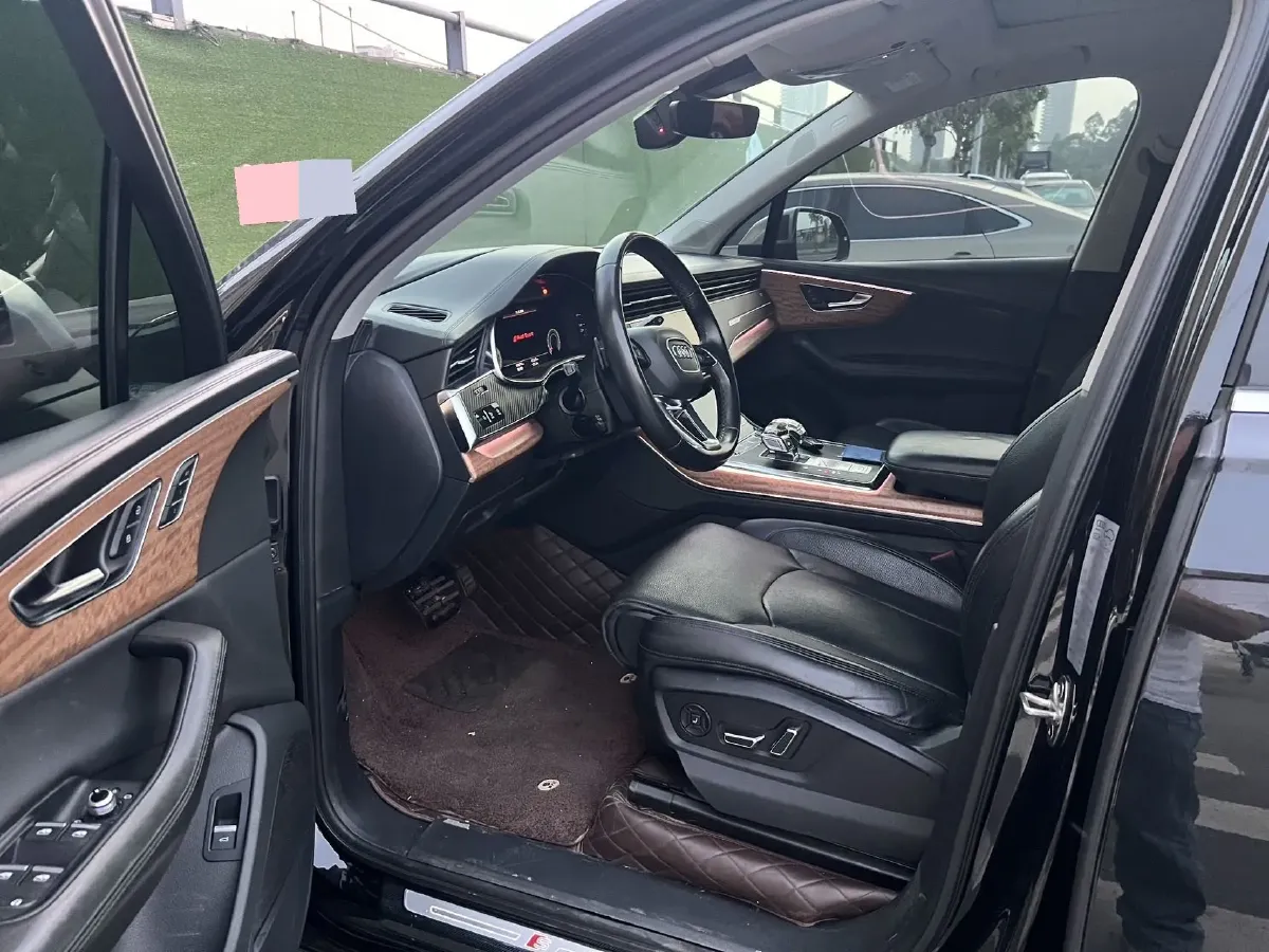 2022 Audi Q7 3.0T 340HP V6 8AT,autocango,china used car exporter,china ev exporter,chinese used car exporter,chinese used ev exporter