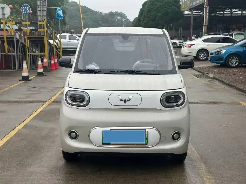 2024 WuLing HongGuang MINI EV BEV 17.3KWH,autocango,china used car exporter,china ev exporter,chinese used car exporter,chinese used ev exporter