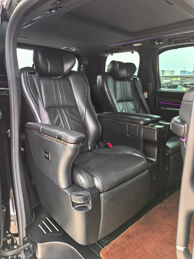 2018 Toyota Alphard 3.5L 301HP V6 8AT,autocango,china used car exporter,china ev exporter,chinese used car exporter,chinese used ev exporter