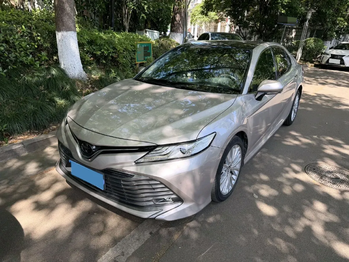 2019 Toyota Camry 2.5L 209HP L4 8AT,autocango,china used car exporter,china ev exporter,chinese used car exporter,chinese used ev exporter