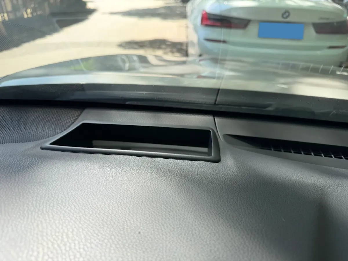 2019 Toyota Camry 2.5L 209HP L4 8AT,autocango,china used car exporter,china ev exporter,chinese used car exporter,chinese used ev exporter