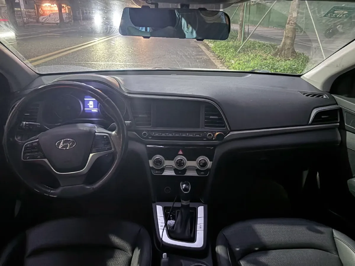 2020 Hyundai Elantra 1.5L 115HP L4 CVT,autocango,china used car exporter,china ev exporter,chinese used car exporter,chinese used ev exporter