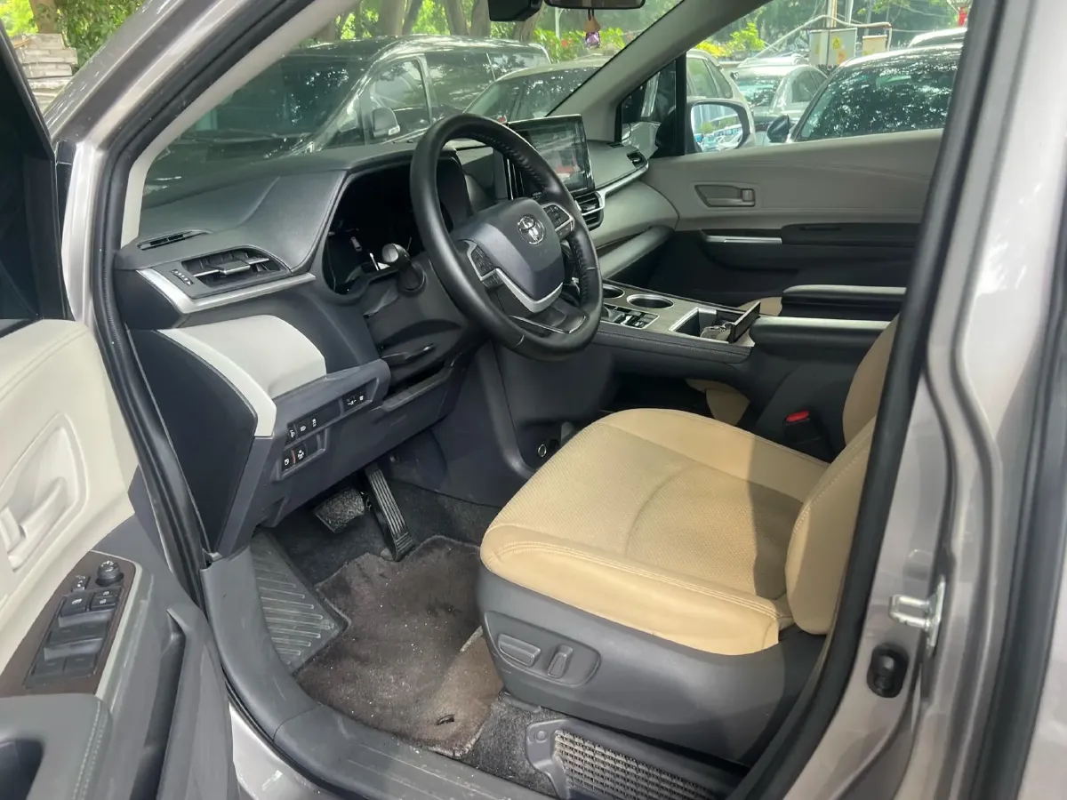 2023 Toyota Sienna 2.5L 189HP L4 E-CVT Hybrid,autocango,china used car exporter,china ev exporter,chinese used car exporter,chinese used ev exporter