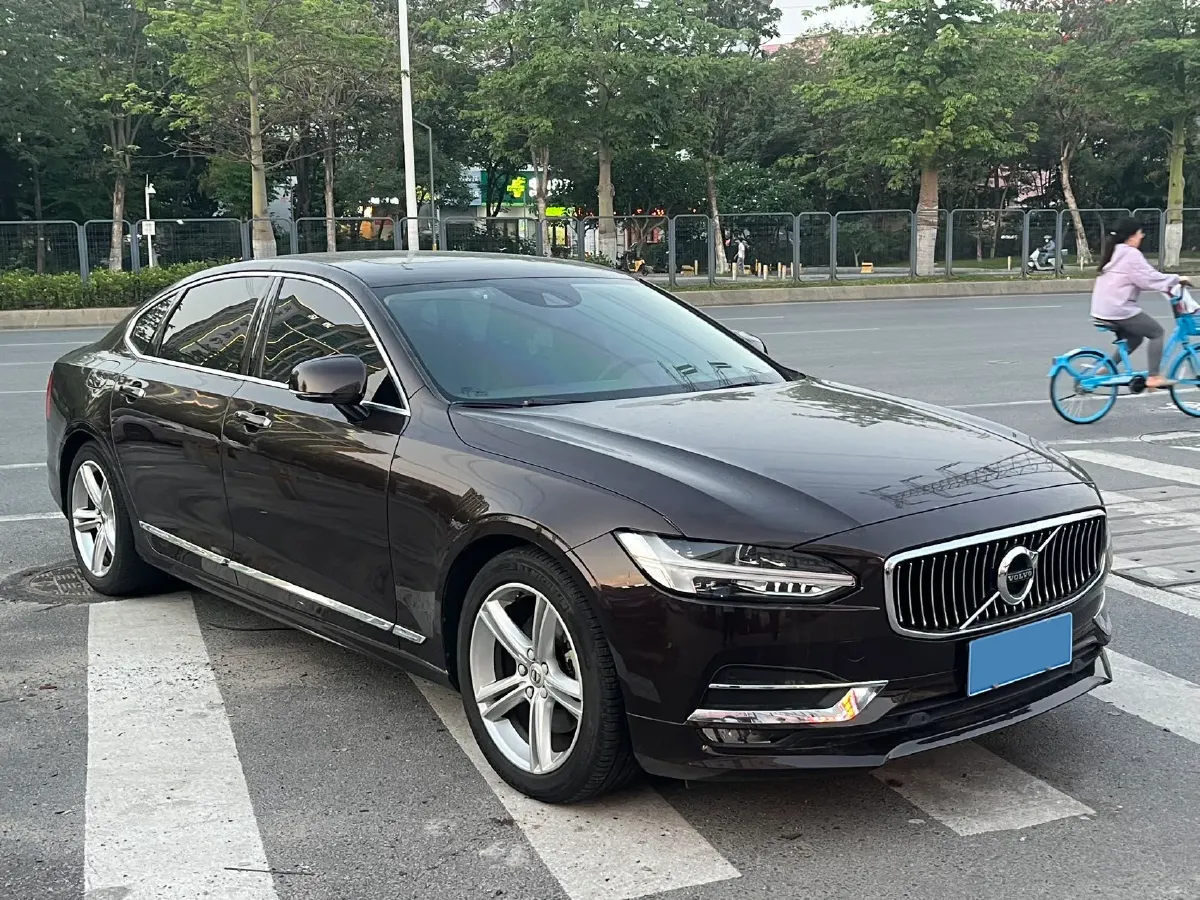 2019 Infiniti Q70 2.0T 211HP L4 7AT,autocango,china used car exporter,china ev exporter,chinese used car exporter,chinese used ev exporter