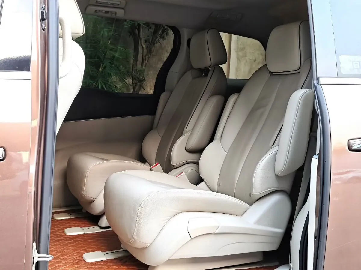 2021 Buick GL8 2.0T 237HP L4 9AT,autocango,china used car exporter,china ev exporter,chinese used car exporter,chinese used ev exporter