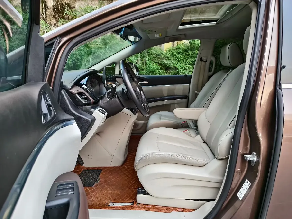2021 Buick GL8 2.0T 237HP L4 9AT,autocango,china used car exporter,china ev exporter,chinese used car exporter,chinese used ev exporter
