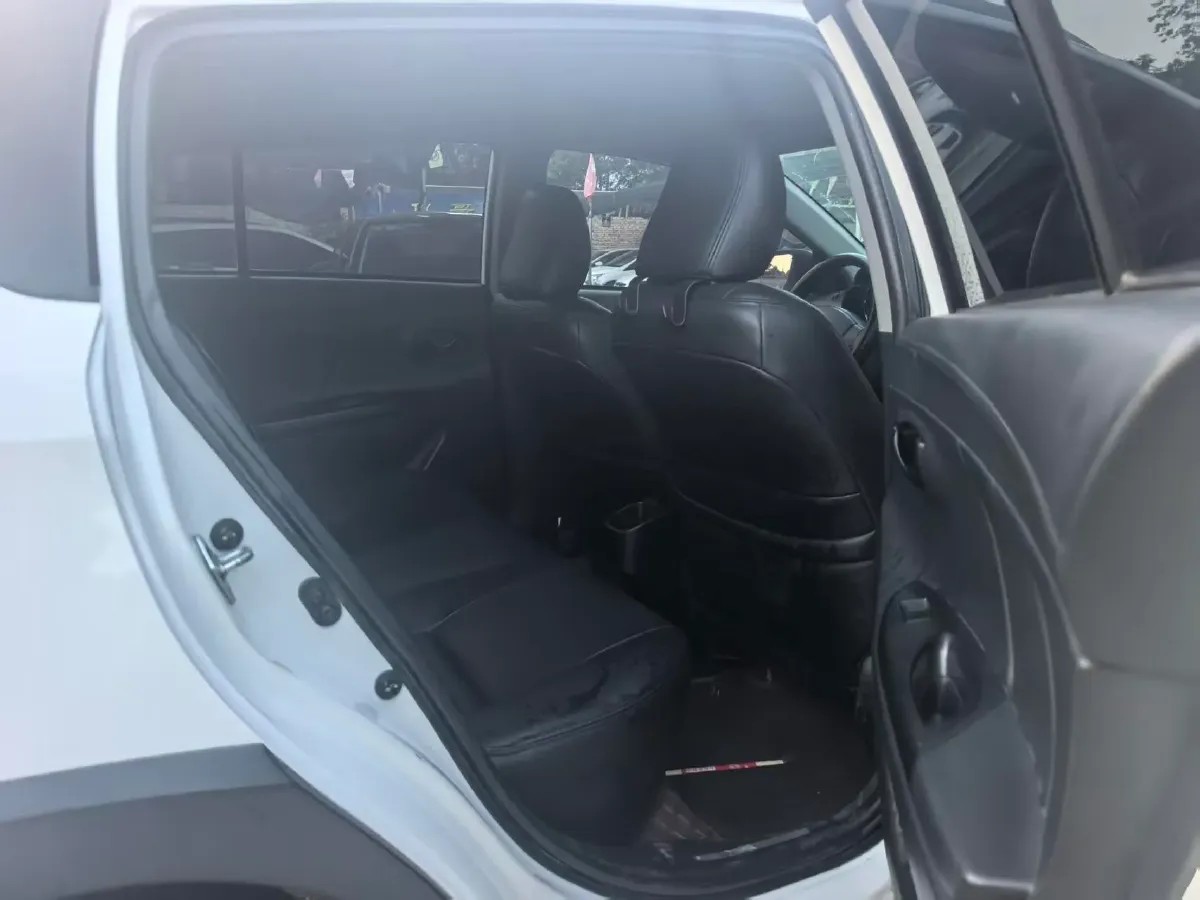 2021 Toyota Yaris L 1.5L 112HP L4 CVT,autocango,china used car exporter,china ev exporter,chinese used car exporter,chinese used ev exporter