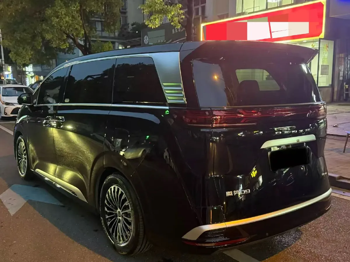 2024 Denza D9 1.5T 139HP L4 E-CVT PHEV 40KWH,autocango,china used car exporter,china ev exporter,chinese used car exporter,chinese used ev exporter