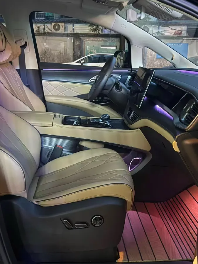 2024 Denza D9 1.5T 139HP L4 E-CVT PHEV 40KWH,autocango,china used car exporter,china ev exporter,chinese used car exporter,chinese used ev exporter