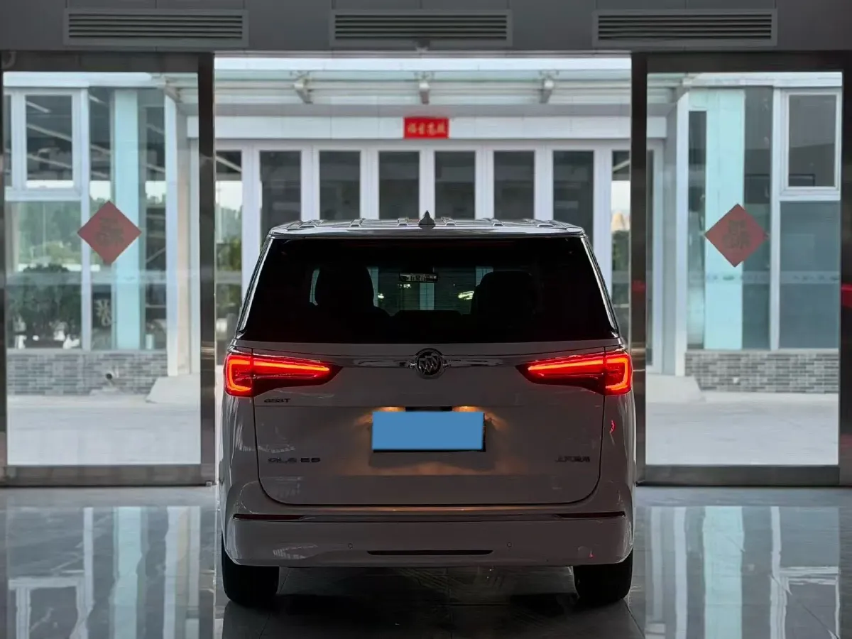 2022 Buick GL8 2.0T 237HP L4 9AT,autocango,china used car exporter,china ev exporter,chinese used car exporter,chinese used ev exporter