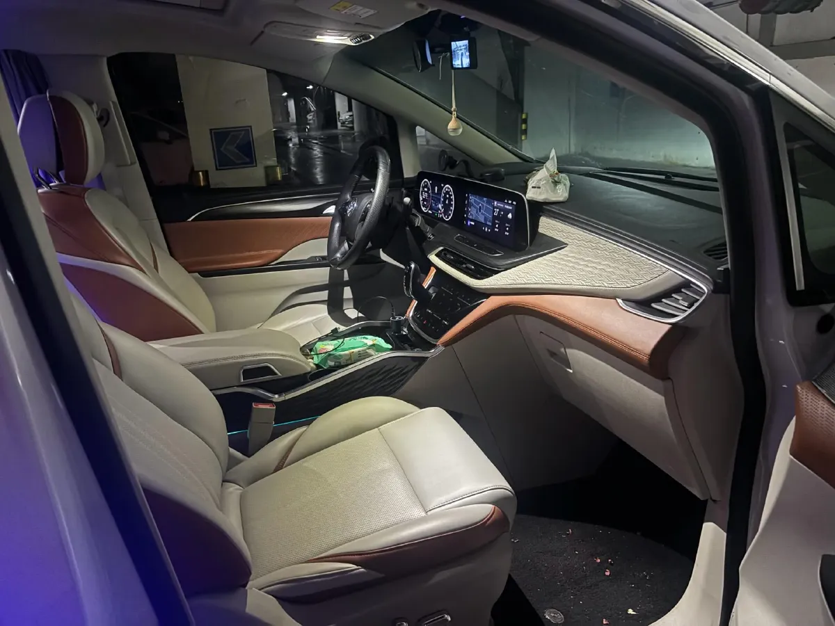 2023 Buick GL8 2.0T 237HP L4 9AT,autocango,china used car exporter,china ev exporter,chinese used car exporter,chinese used ev exporter