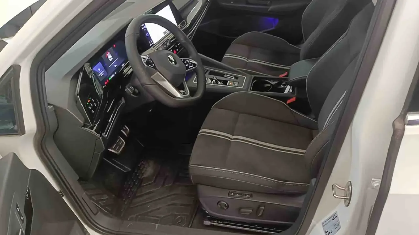 2023 Volkswagen Golf 1.4T 150HP L4 7DCT,autocango,china used car exporter,china ev exporter,chinese used car exporter,chinese used ev exporter
