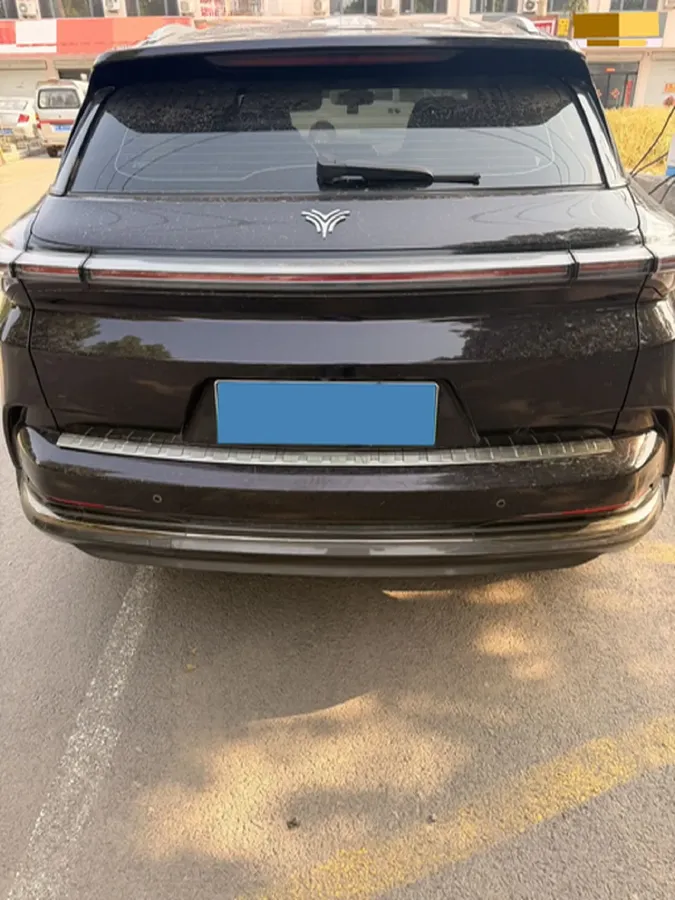 2022 Venucia Grand V 1.5T 190HP L4 7DCT,autocango,china used car exporter,china ev exporter,chinese used car exporter,chinese used ev exporter