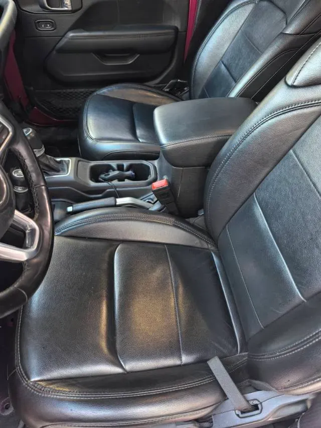 2022 Jeep Wrangler 2.0T 266HP L4 8AT,autocango,china used car exporter,china ev exporter,chinese used car exporter,chinese used ev exporter