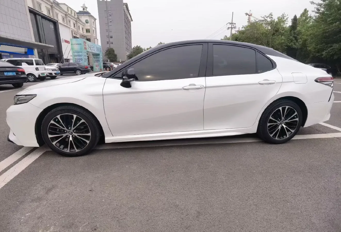 2019 Toyota Camry 2.5L 209HP L4 8AT,autocango,china used car exporter,china ev exporter,chinese used car exporter,chinese used ev exporter