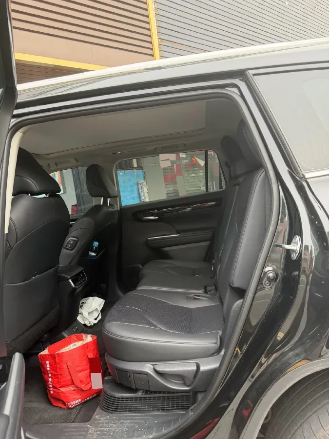 2024 Toyota Highlander 2.5L 189HP L4 E-CVT Hybrid,autocango,china used car exporter,china ev exporter,chinese used car exporter,chinese used ev exporter