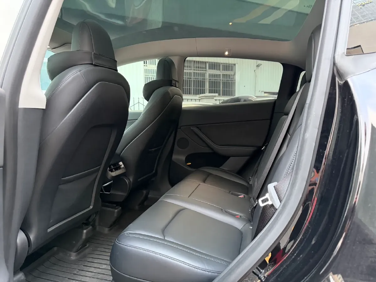2022 Tesla Model Y BEV 60KWH,autocango,china used car exporter,china ev exporter,chinese used car exporter,chinese used ev exporter