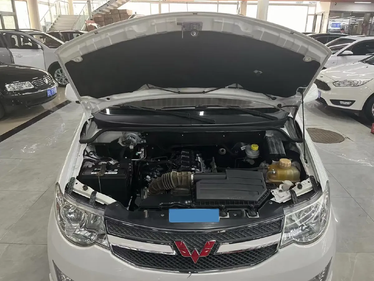 2016 WuLing HongGuang 1.5L 112HP L4 5MT,autocango,china used car exporter,china ev exporter,chinese used car exporter,chinese used ev exporter