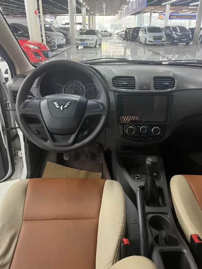 2016 WuLing HongGuang 1.5L 112HP L4 5MT,autocango,china used car exporter,china ev exporter,chinese used car exporter,chinese used ev exporter