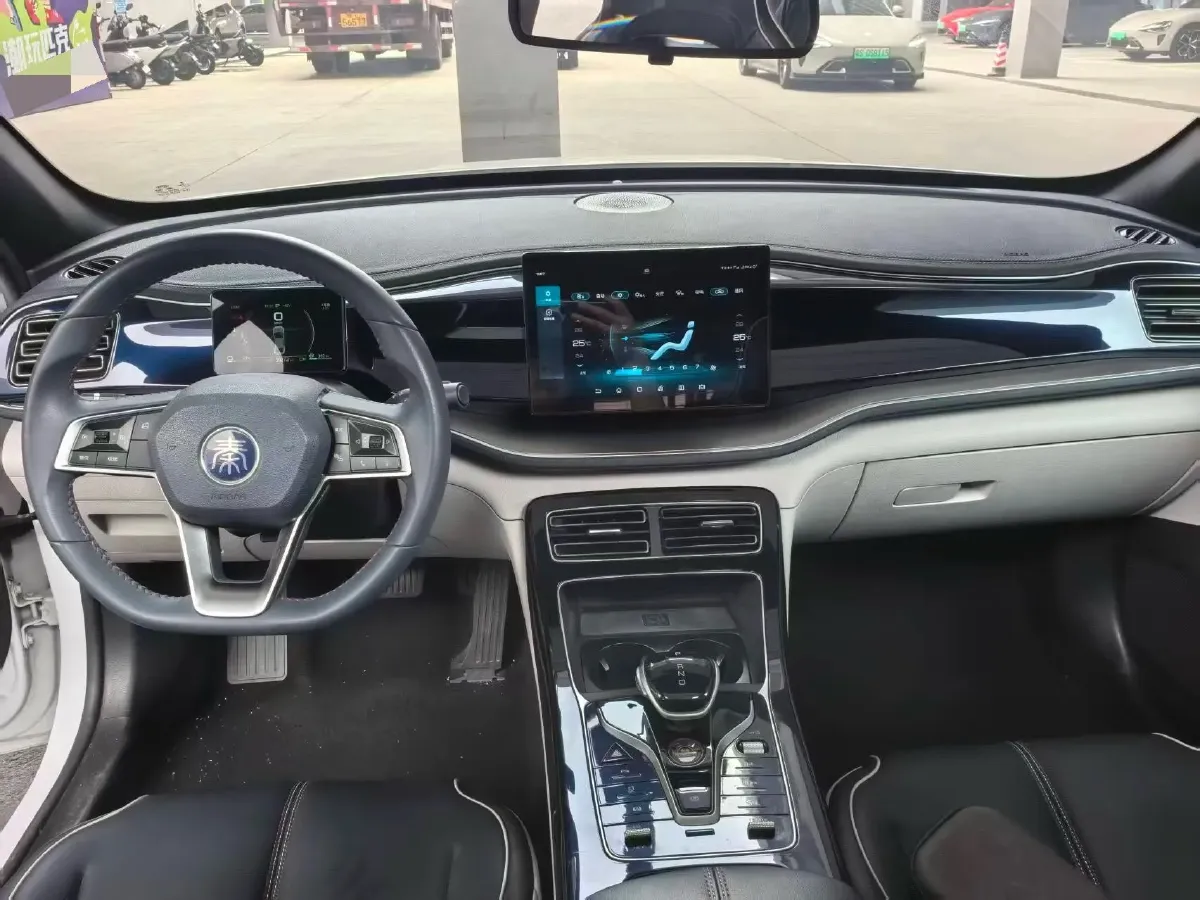 2021 Haval F7 1.5T 169HP L4 7DCT,autocango,china used car exporter,china ev exporter,chinese used car exporter,chinese used ev exporter