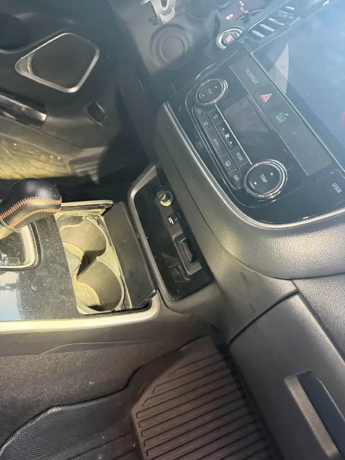 2018 Mitsubishi Outlander 2.4L 192HP L4 CVT,autocango,china used car exporter,china ev exporter,chinese used car exporter,chinese used ev exporter