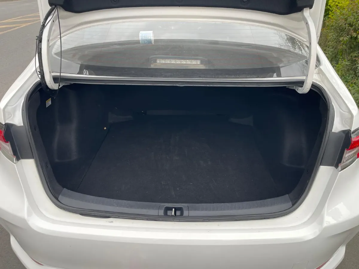 2022 Toyota Corolla 1.8L 98HP L4 E-CVT Hybrid,autocango,china used car exporter,china ev exporter,chinese used car exporter,chinese used ev exporter