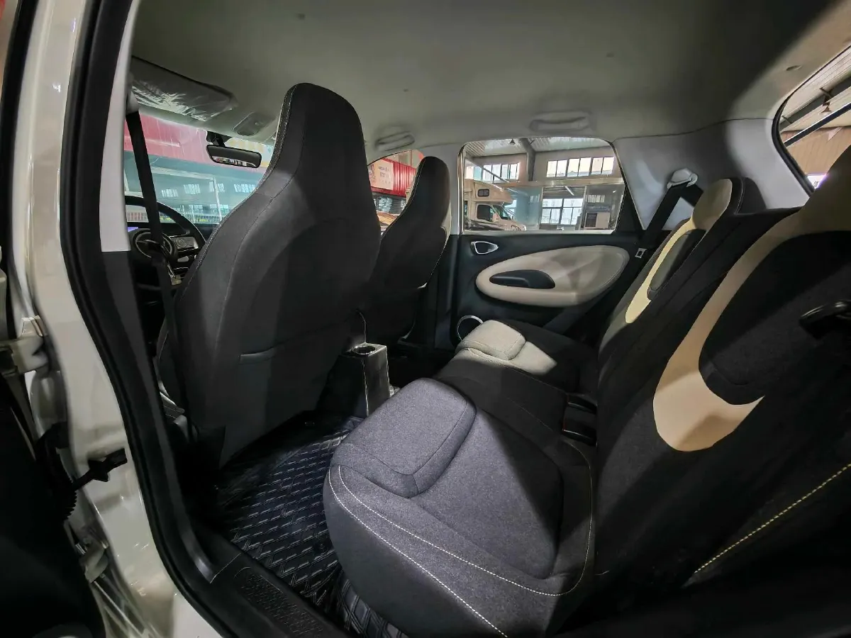 2023 WuLing BinGuo BEV 31.9KWH,autocango,china used car exporter,china ev exporter,chinese used car exporter,chinese used ev exporter