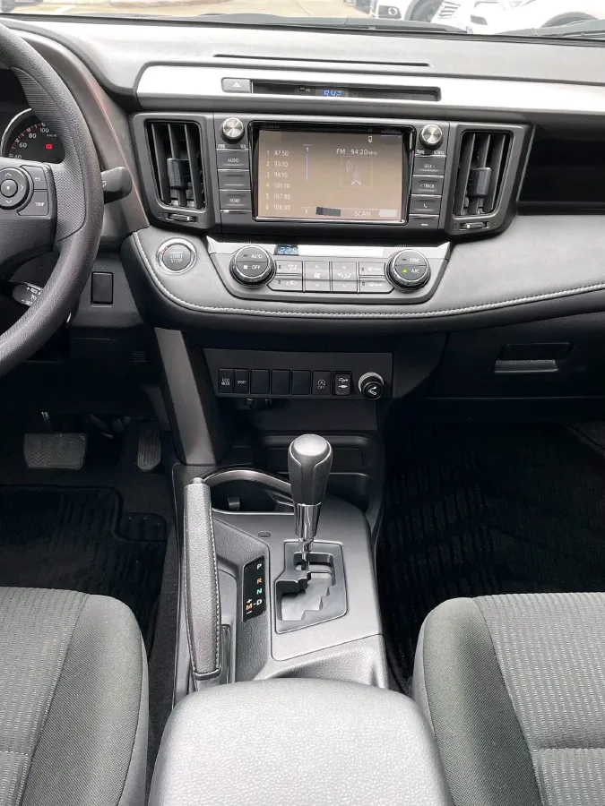 2019 Toyota Camry 2.0L 178HP L4 CVT,autocango,china used car exporter,china ev exporter,chinese used car exporter,chinese used ev exporter
