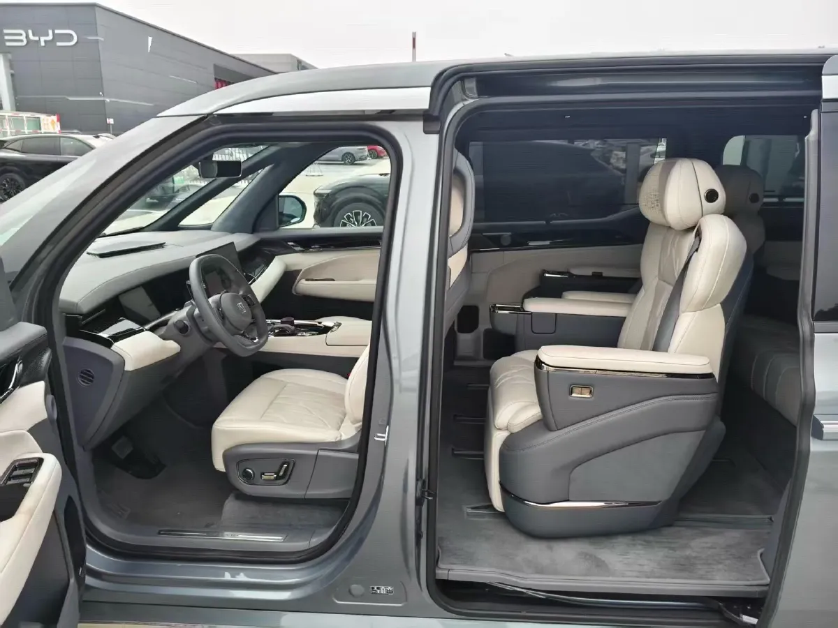 2024 Zeekr 009 BEV 108KWH,autocango,china used car exporter,china ev exporter,chinese used car exporter,chinese used ev exporter