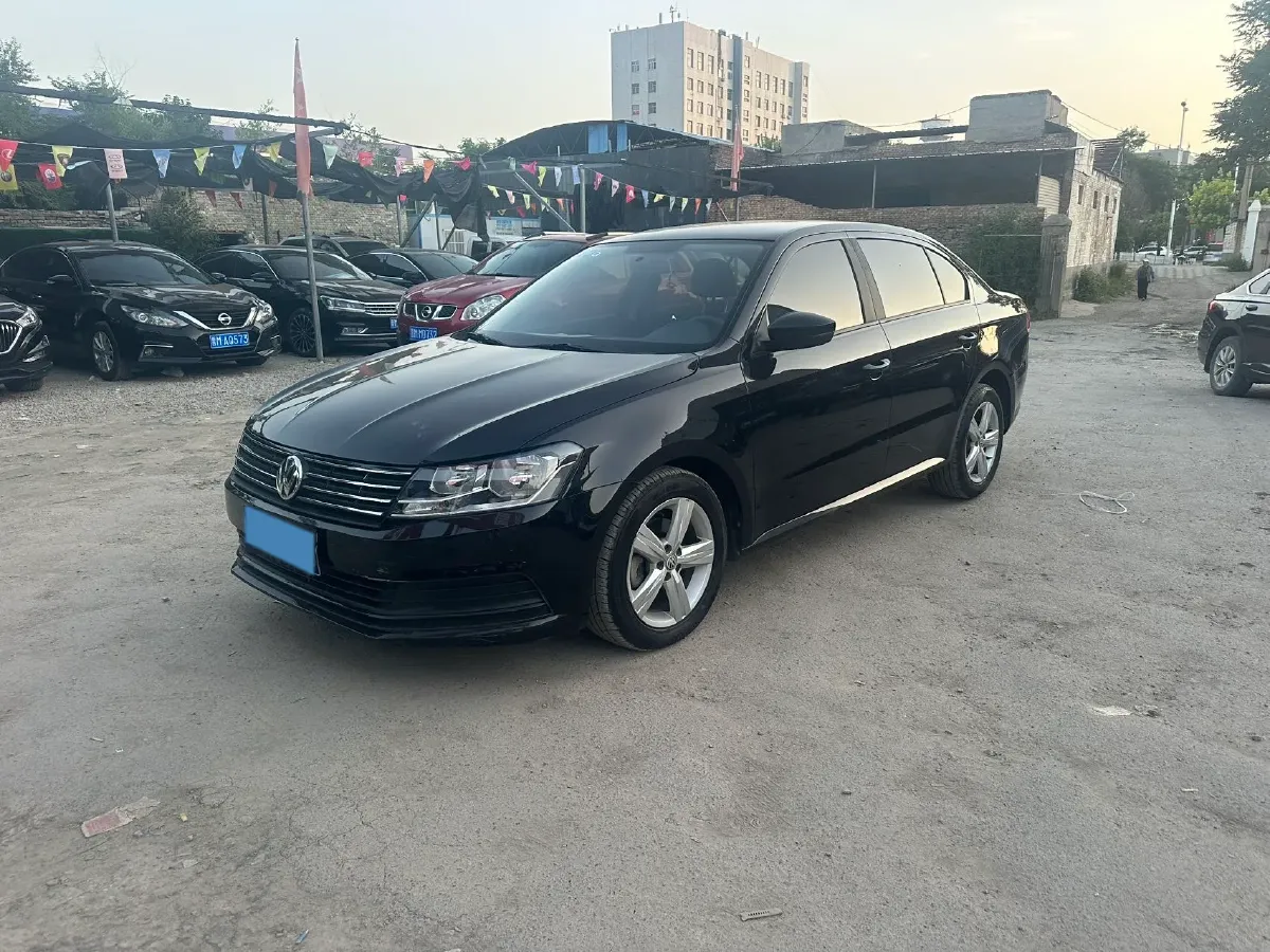 2018 Landwind XiaoYao 1.5T 163HP L4 CVT,autocango,china used car exporter,china ev exporter,chinese used car exporter,chinese used ev exporter
