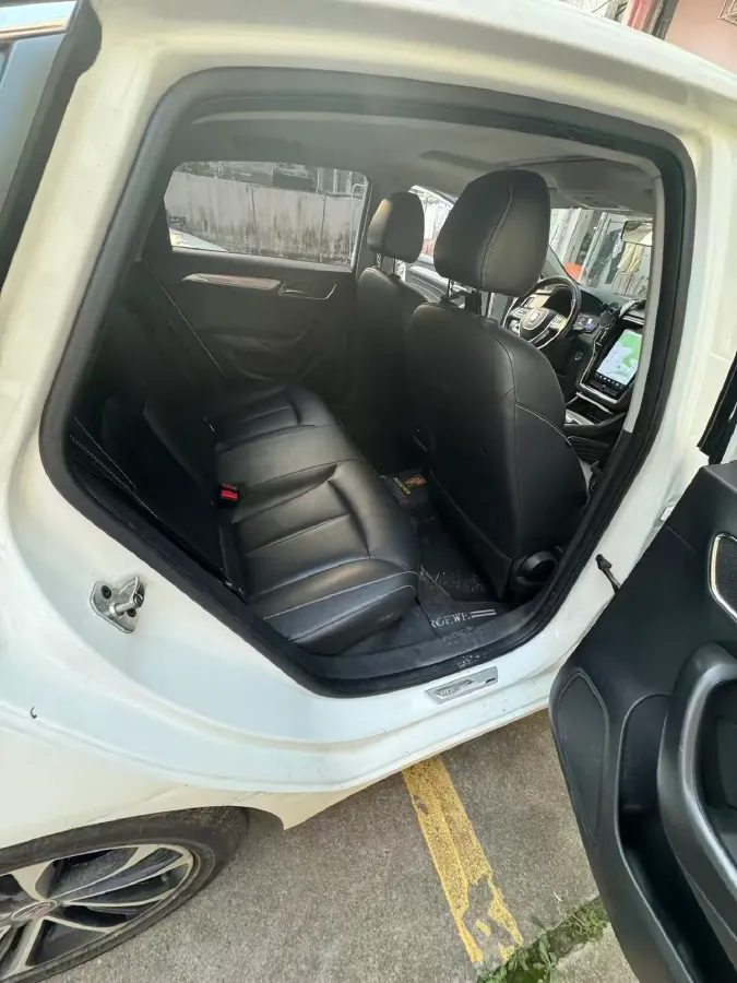 2019 Roewe i6 1.5T 169HP L4 AMT PHEV 9.1KWH,autocango,china used car exporter,china ev exporter,chinese used car exporter,chinese used ev exporter