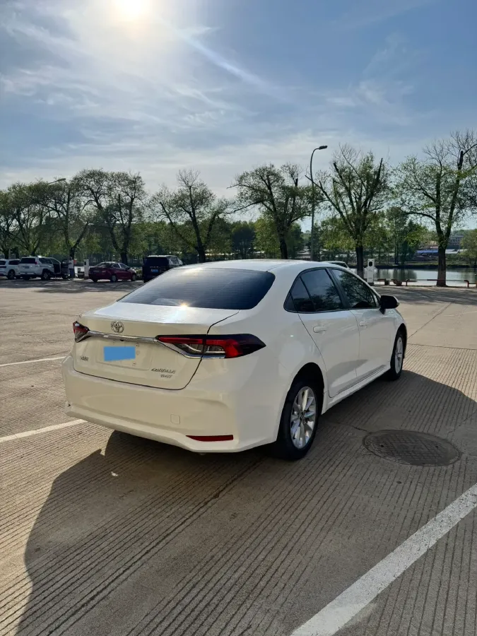 2021 Toyota Corolla 1.2T 116HP L4 CVT,autocango,china used car exporter,china ev exporter,chinese used car exporter,chinese used ev exporter