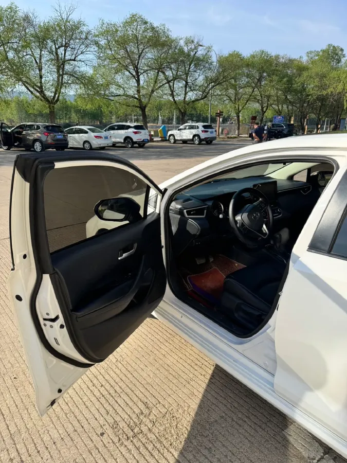 2021 Toyota Corolla 1.2T 116HP L4 CVT,autocango,china used car exporter,china ev exporter,chinese used car exporter,chinese used ev exporter