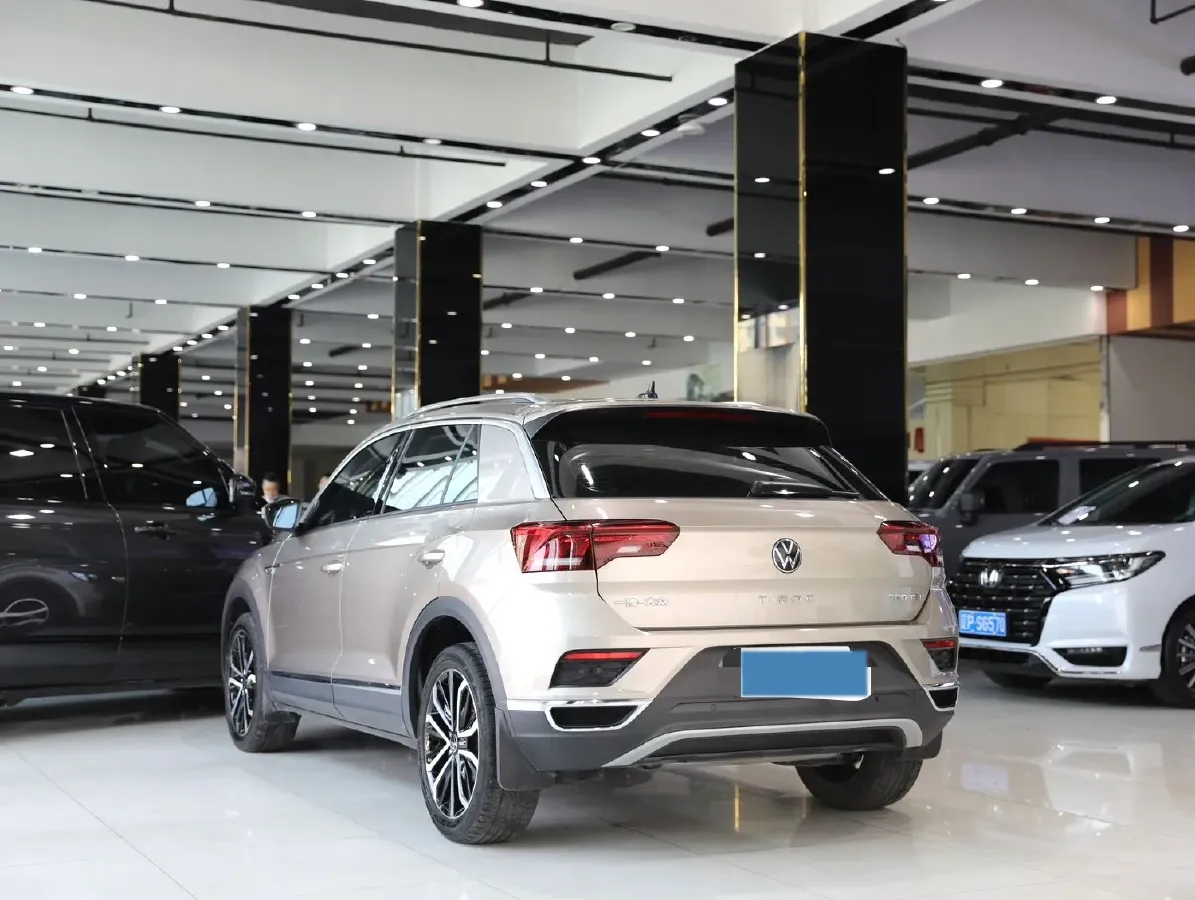 2022 Volkswagen T-Roc 1.4T 150HP L4 7DCT,autocango,china used car exporter,china ev exporter,chinese used car exporter,chinese used ev exporter