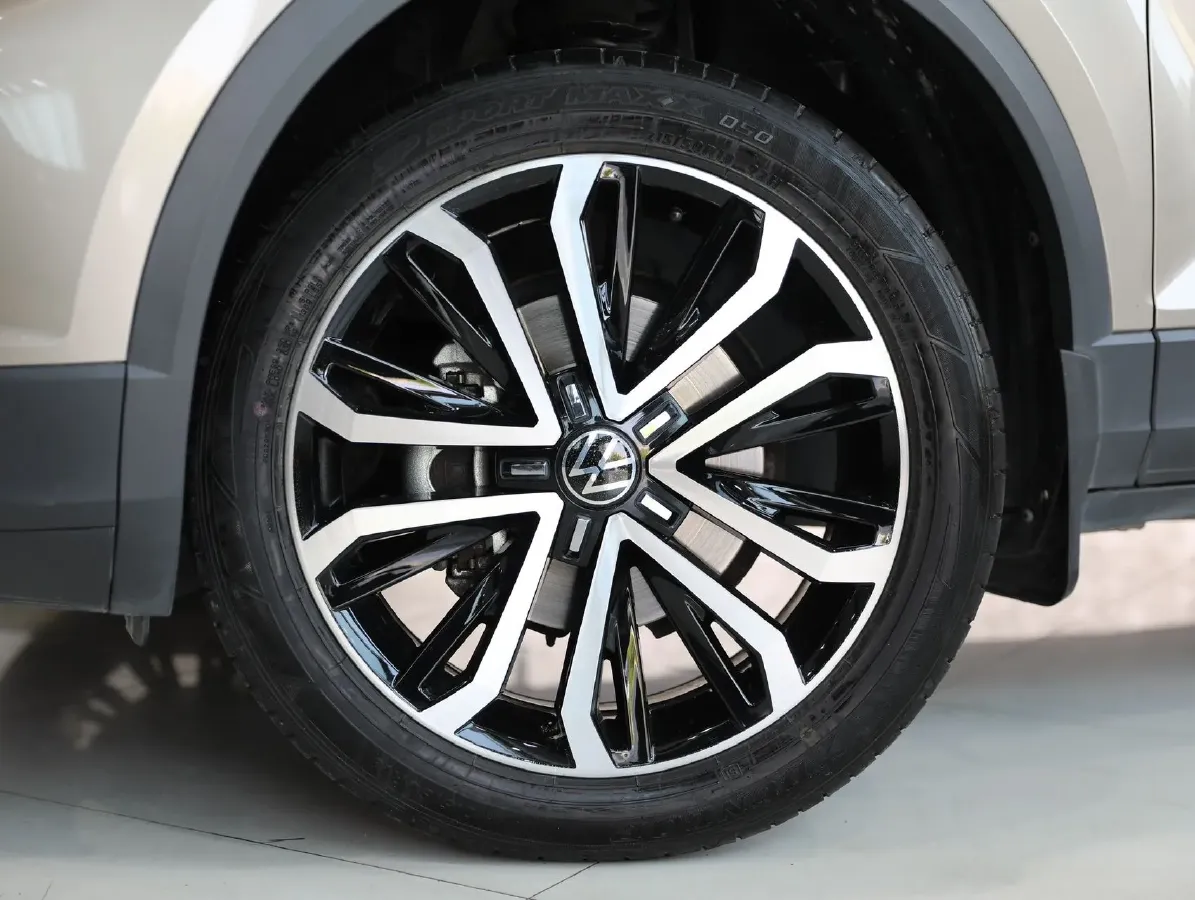 2022 Volkswagen T-Roc 1.4T 150HP L4 7DCT,autocango,china used car exporter,china ev exporter,chinese used car exporter,chinese used ev exporter