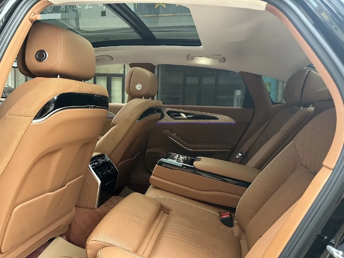 2022 HongQi H9 2.0T 252HP L4 7DCT,autocango,china used car exporter,china ev exporter,chinese used car exporter,chinese used ev exporter