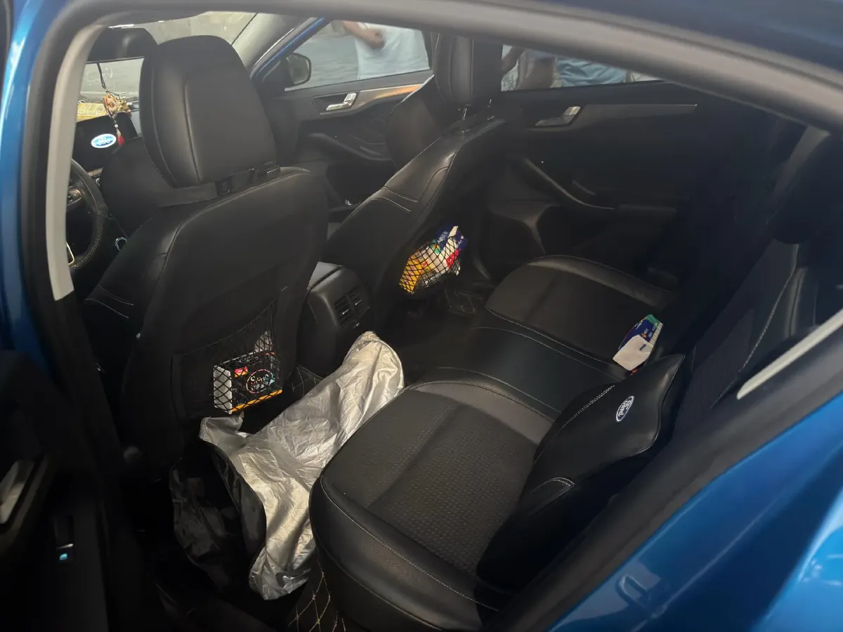 2019 Ford Focus 1.5T 184HP L3 8AT,autocango,china used car exporter,china ev exporter,chinese used car exporter,chinese used ev exporter
