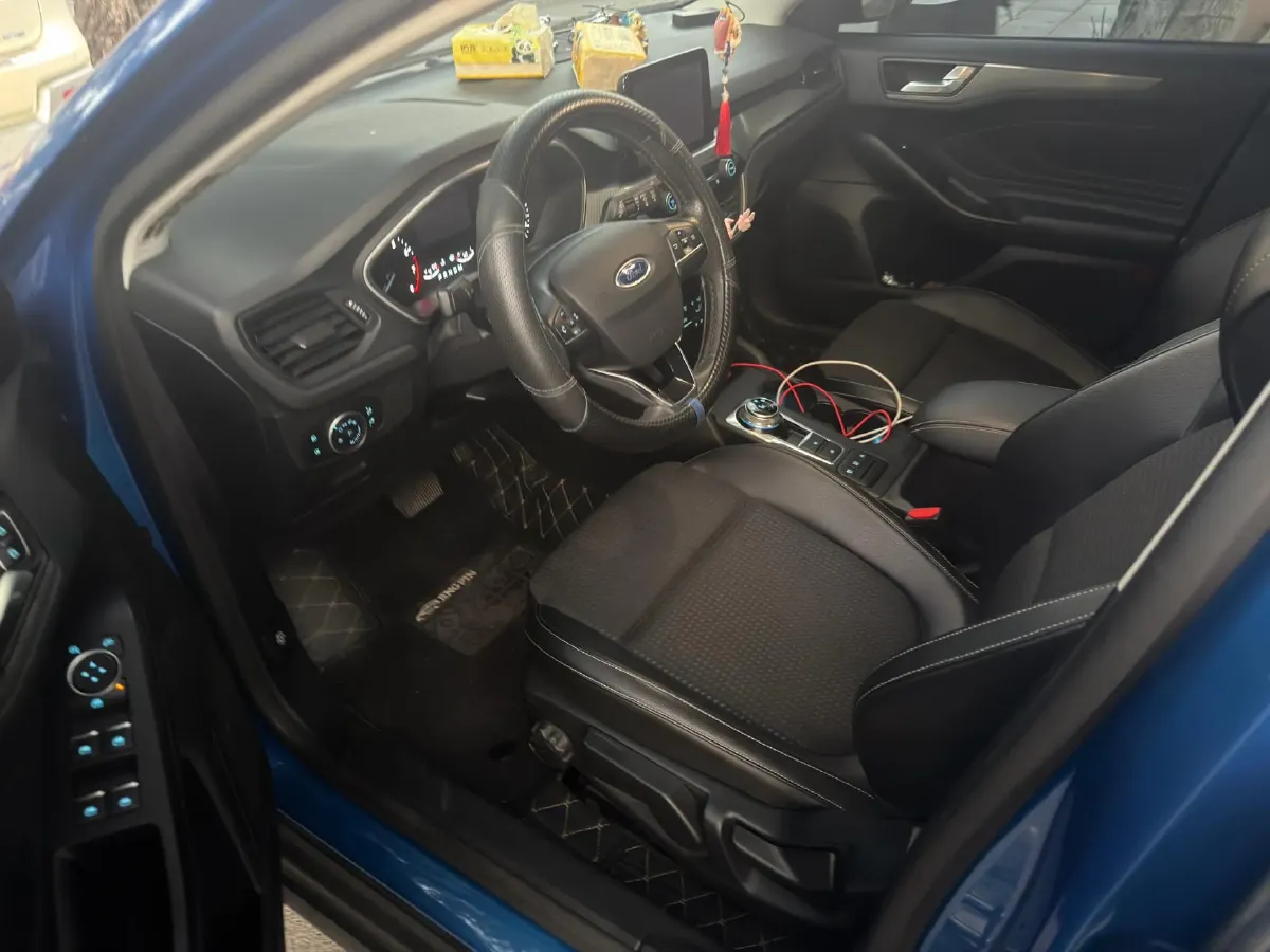 2019 Ford Focus 1.5T 184HP L3 8AT,autocango,china used car exporter,china ev exporter,chinese used car exporter,chinese used ev exporter