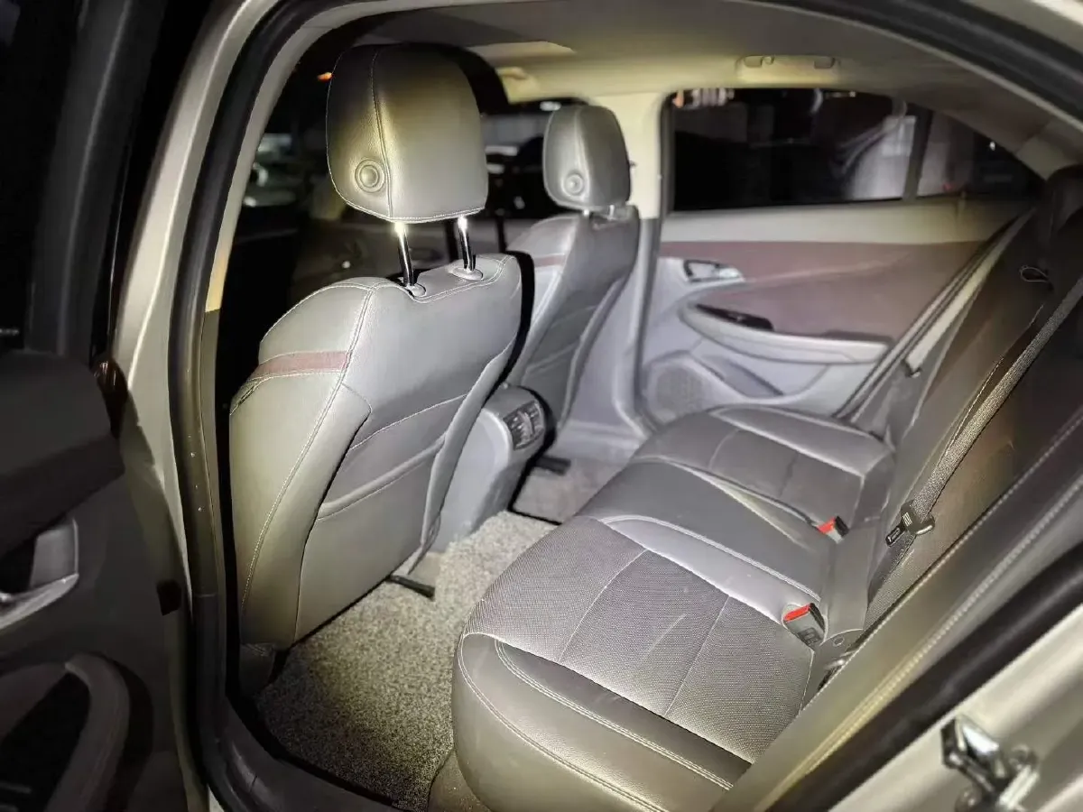 2018 Chevrolet Malibu 1.5T 170HP L4 6AT,autocango,china used car exporter,china ev exporter,chinese used car exporter,chinese used ev exporter