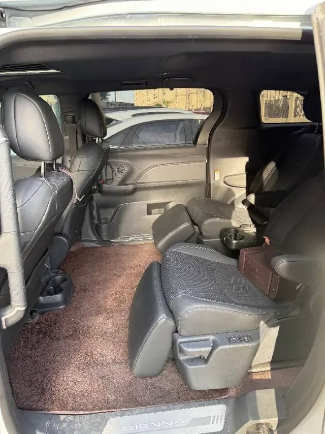 2024 Toyota Sienna 2.5L 189HP L4 E-CVT Hybrid,autocango,china used car exporter,china ev exporter,chinese used car exporter,chinese used ev exporter