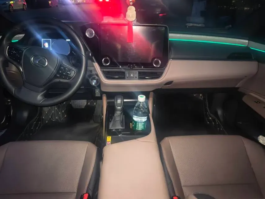 2025 Lexus ES 2.0L 173HP L4 CVT,autocango,china used car exporter,china ev exporter,chinese used car exporter,chinese used ev exporter