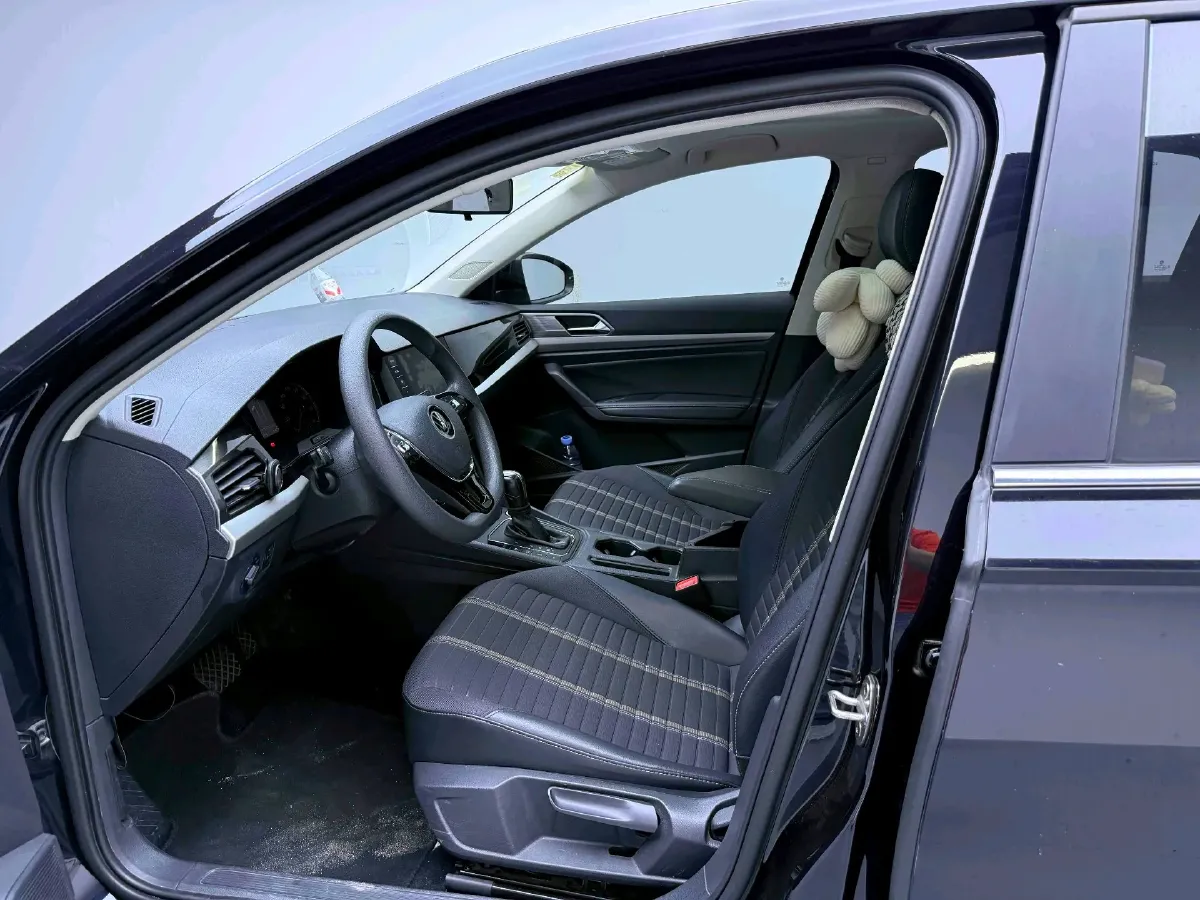 2018 Skoda Karoq 1.4T 150HP L4 7DCT,autocango,china used car exporter,china ev exporter,chinese used car exporter,chinese used ev exporter