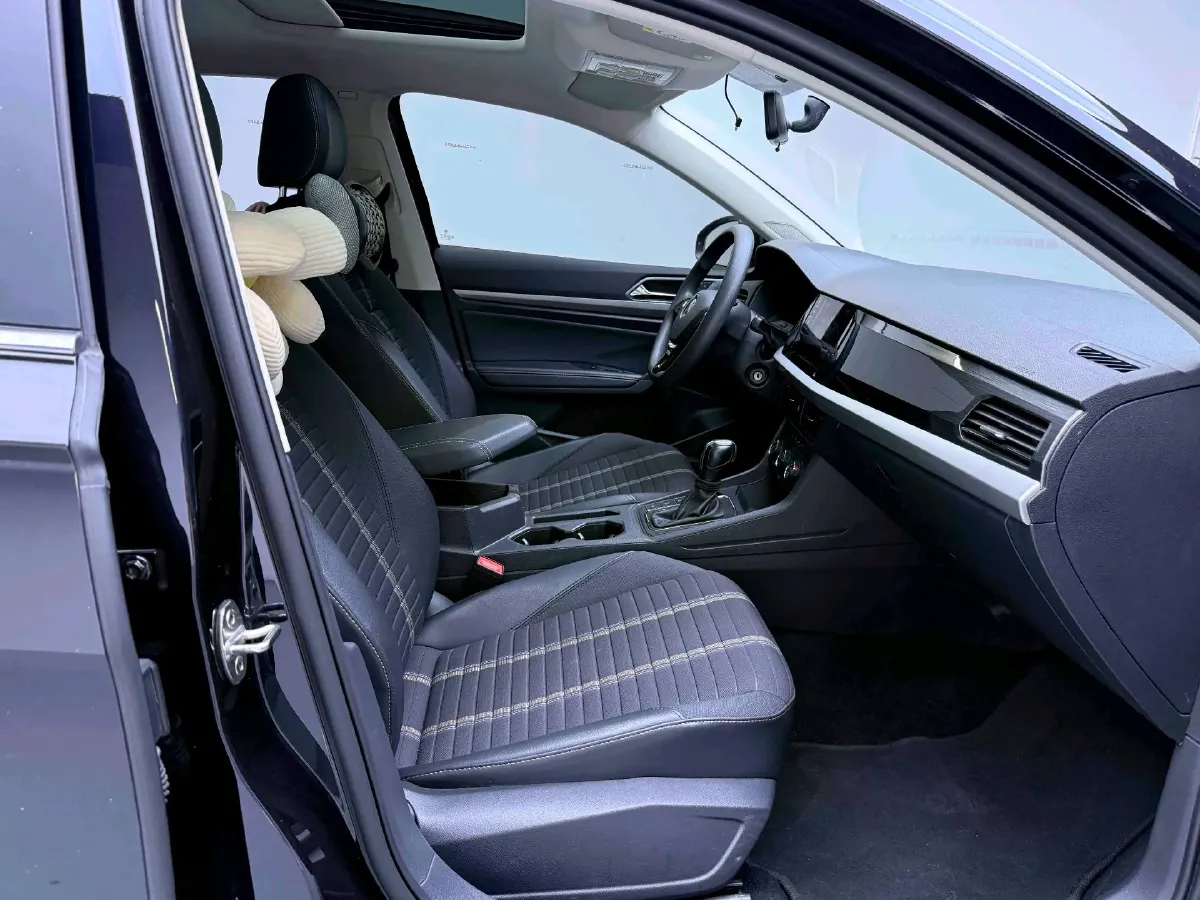 2018 Skoda Karoq 1.4T 150HP L4 7DCT,autocango,china used car exporter,china ev exporter,chinese used car exporter,chinese used ev exporter