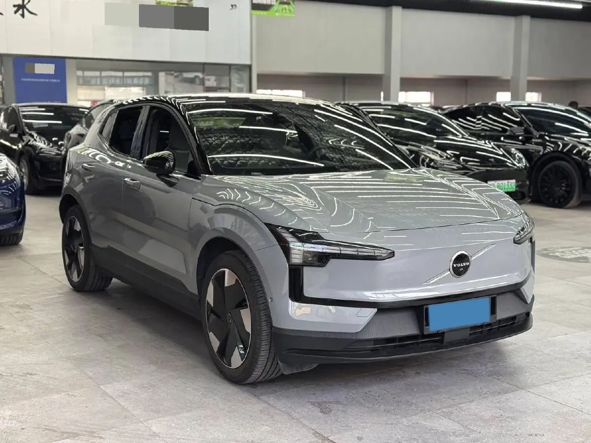 2024 Isuzu Mu-X 2.0T 220HP L4 8AT,autocango,china used car exporter,china ev exporter,chinese used car exporter,chinese used ev exporter