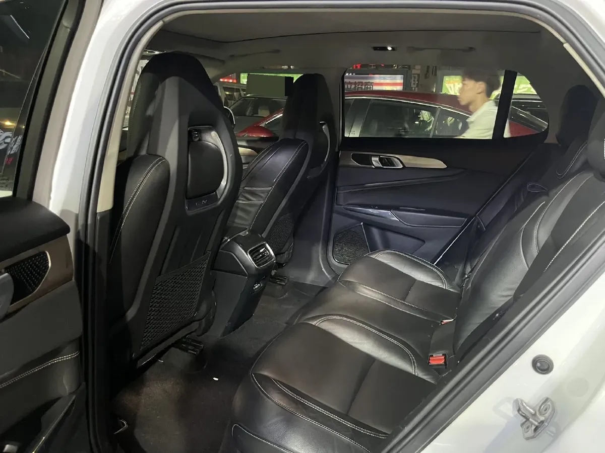 2017 Zotye SR9 2.0T 190HP L4 6DCT,autocango,china used car exporter,china ev exporter,chinese used car exporter,chinese used ev exporter