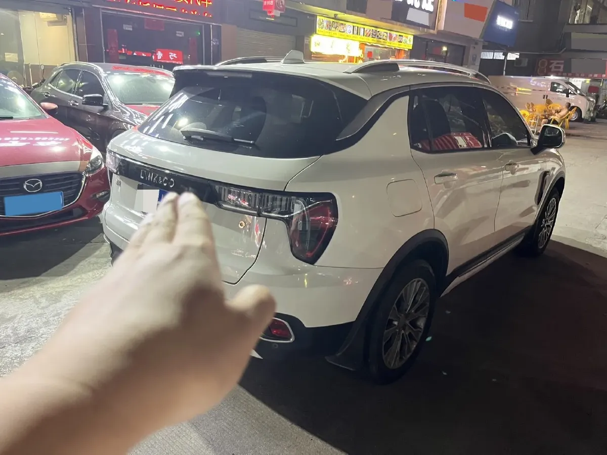2017 Zotye SR9 2.0T 190HP L4 6DCT,autocango,china used car exporter,china ev exporter,chinese used car exporter,chinese used ev exporter