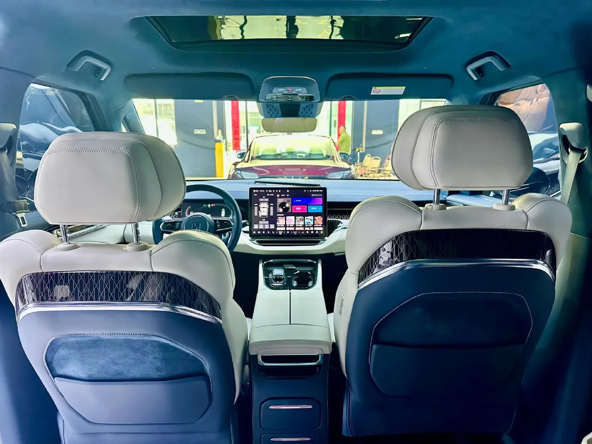 2022 Zeekr 009 BEV 116KWH,autocango,china used car exporter,china ev exporter,chinese used car exporter,chinese used ev exporter