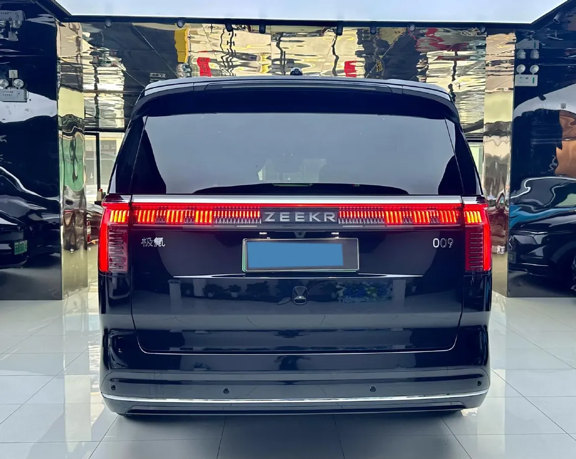 2022 Zeekr 009 BEV 116KWH,autocango,china used car exporter,china ev exporter,chinese used car exporter,chinese used ev exporter