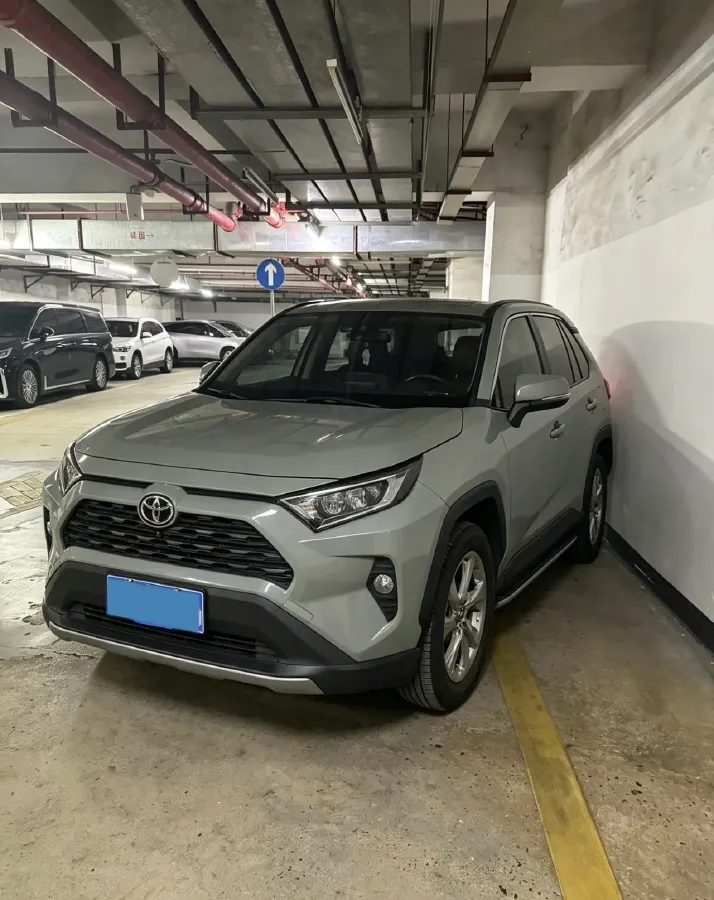 2020 Toyota RAV4 2.0L 171HP L4 CVT,autocango,china used car exporter,china ev exporter,chinese used car exporter,chinese used ev exporter